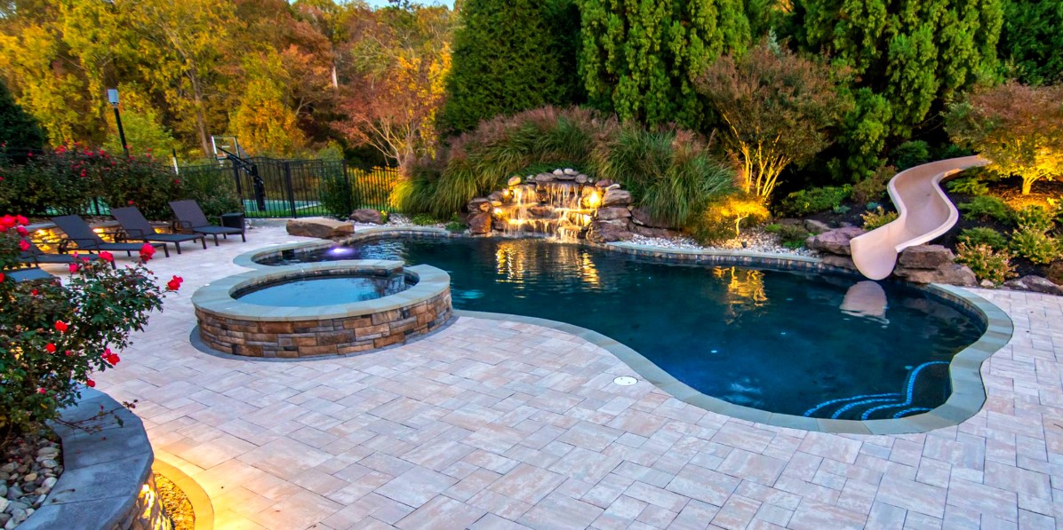 custom swimming pool contractor