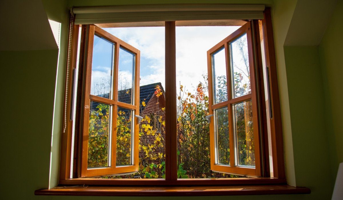 10-top-wood-window-designs-f