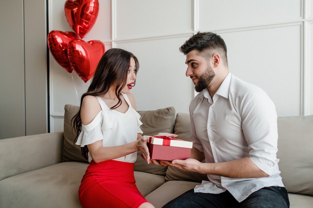 Send Gifts To Hyderabad