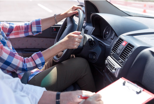 driving lessons in Pakenham