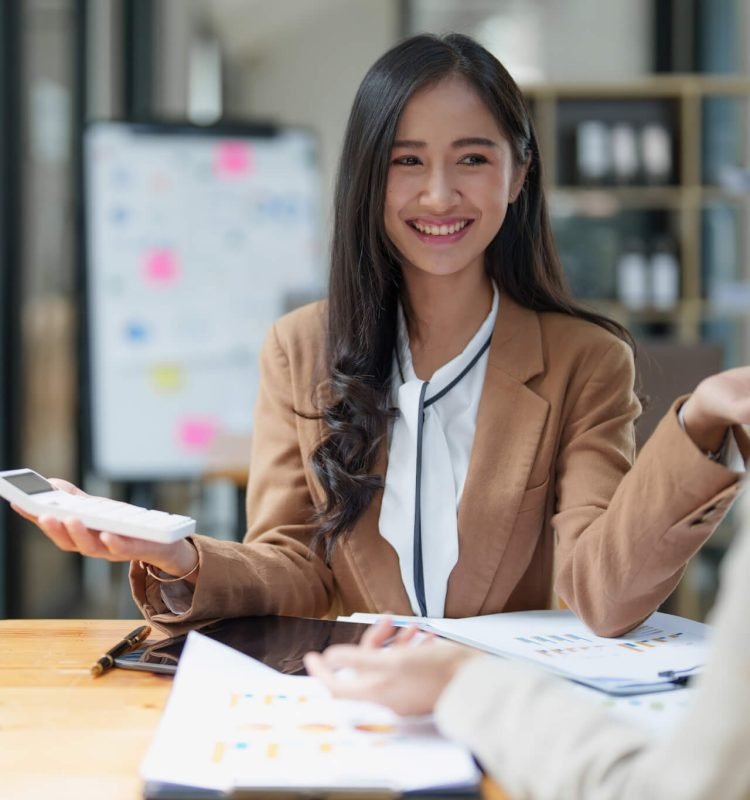 group-of-business-consultant-working-management-big-data-and-analyze-financial-document-of-company-rb3uzxz35od70oa5zb7sqdplwkmuuh7rfz3j7ck0cg