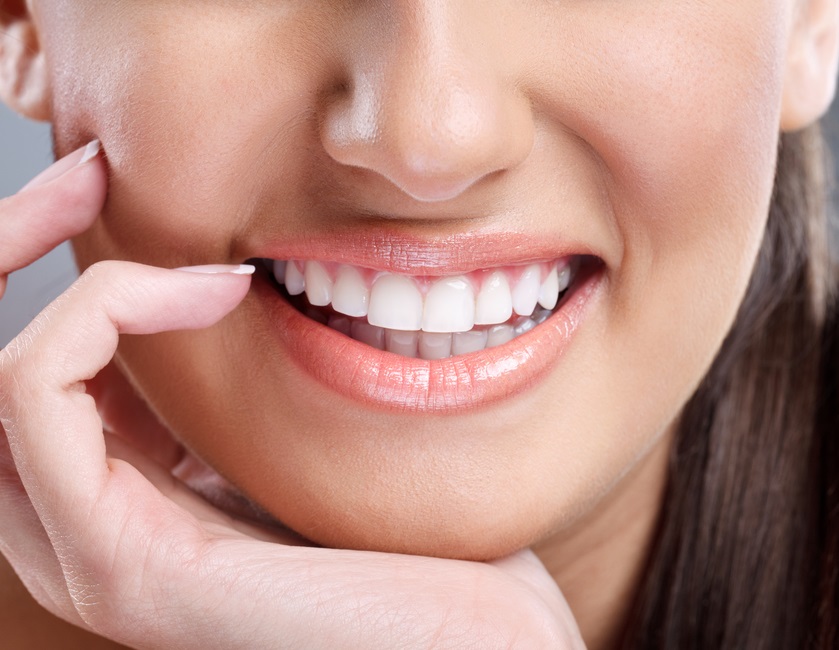 whitening teeth