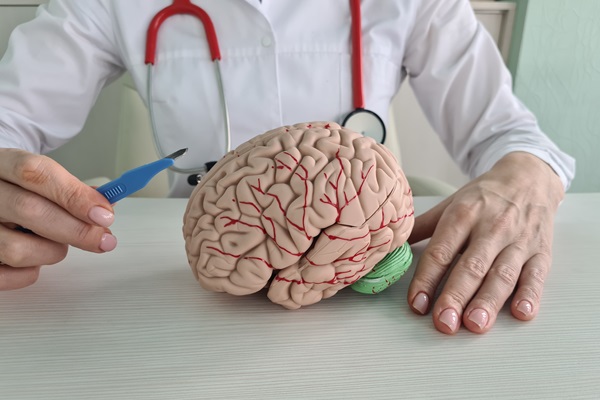 u2975-neurosurgeon-2409