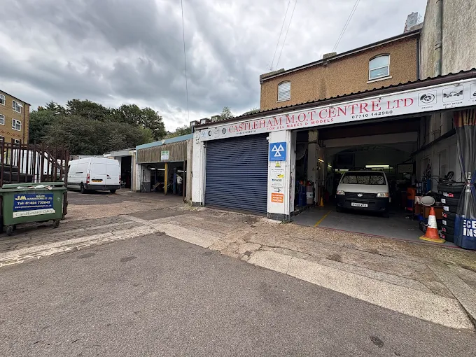 u7016-Castleham-Mot-Center-New-Car-Tyres