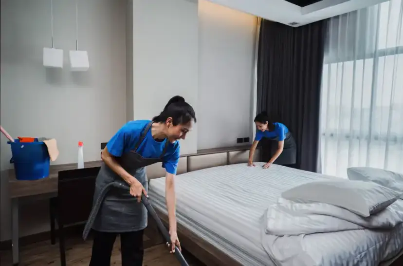 u8394-1714330466842Bedroom-cleaning-resized_resized_compressed-2