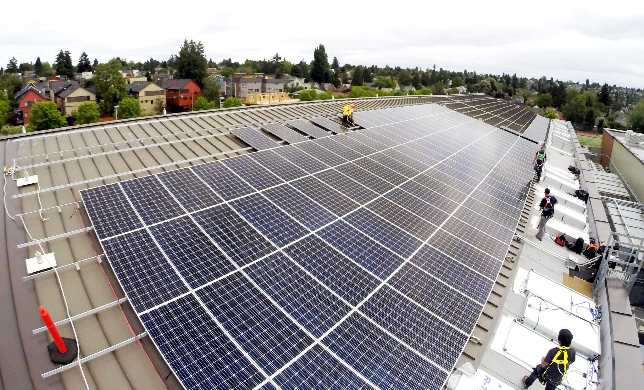 u9500-Commercial-Solar-System-Installation-Neubrandenburg